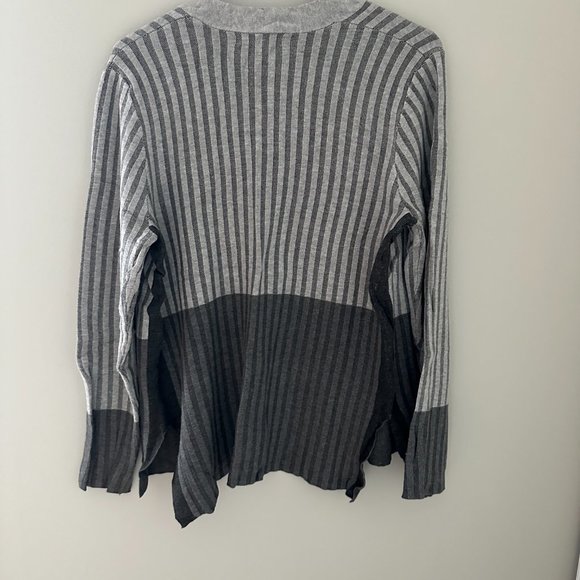 Black & gray open cardigan, Size M - Picture 2 of 2